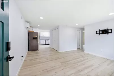 2120 SE 117th Ave, Portland, OR 97216 - Photo 5