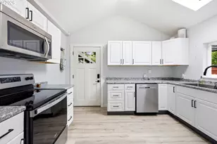 2120 SE 117th Ave, Portland, OR 97216 - Photo 9