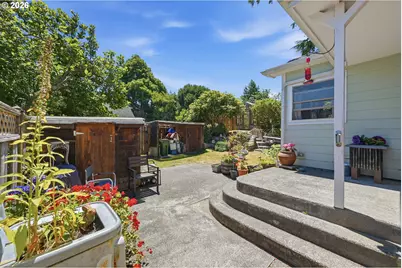 1954 Madrona St, North Bend, OR 97459 - Photo 27