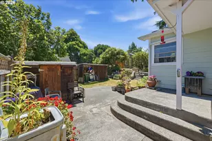 1954 Madrona St, North Bend, OR 97459 - Photo 27