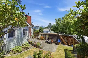 1954 Madrona St, North Bend, OR 97459 - Photo 33