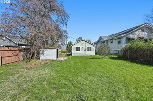 2406 E 10th St, The Dalles, OR 97058 - Photo 25