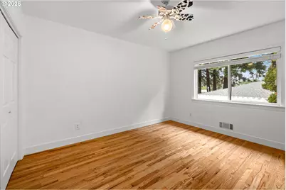 11102 NE Beech St, Portland, OR 97220 - Photo 13