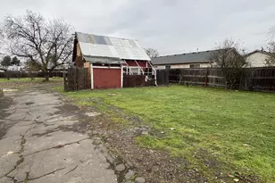 734 Alder St, Medford, OR 97501 - Photo 11