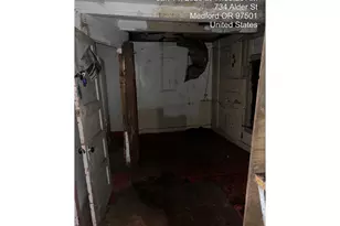 734 Alder St, Medford, OR 97501 - Photo 31