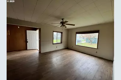 734 Alder St, Medford, OR 97501 - Photo 17