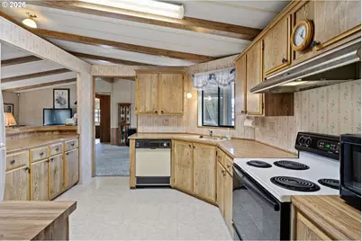 3626 NW Broad St, Roseburg, OR 97471 - Photo 13