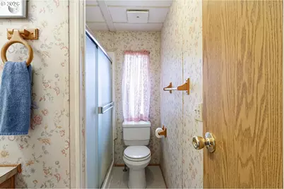 3626 NW Broad St, Roseburg, OR 97471 - Photo 27