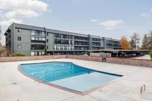 45 Eagle Crest Dr, Lake Oswego, OR 97035 - Photo 3