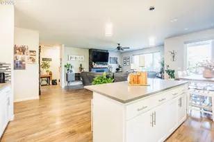 1053 S Vine St, Canby, OR 97013 - Photo 7