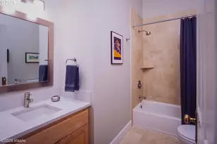 133 NW 18th Ave, Portland, OR 97209 - Photo 13