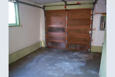 18230 NE Flanders St, Portland, OR 97230 - Photo 13