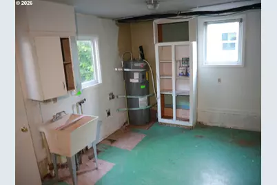 18230 NE Flanders St, Portland, OR 97230 - Photo 11