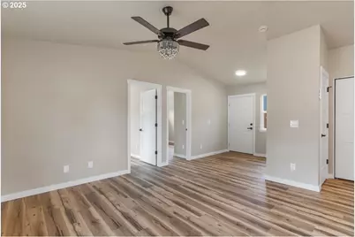 494 17th St, Salem, OR 97301 - Photo 33