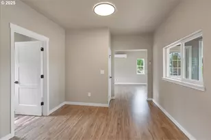 494 17th St, Salem, OR 97301 - Photo 29