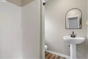 494 17th St, Salem, OR 97301 - Photo 33