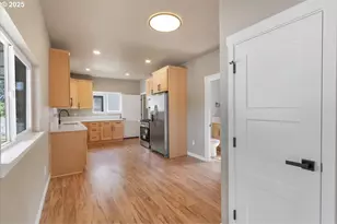 494 17th St, Salem, OR 97301 - Photo 11