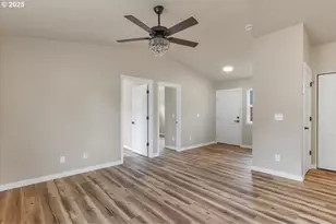 494 17th St, Salem, OR 97301 - Photo 39