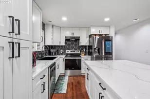 2209 SE 178th Ave, Portland, OR 97233 - Photo 9