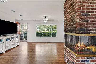 2209 SE 178th Ave, Portland, OR 97233 - Photo 5