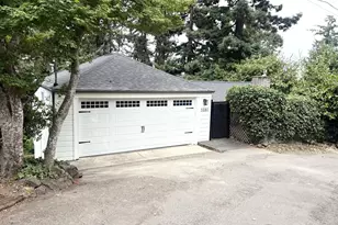 1680 Westover Dr, Eugene, OR 97403 - Photo 39