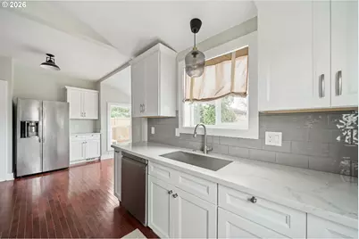 357 N Yamhill St, Carlton, OR 97111 - Photo 11