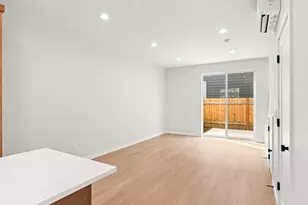 7482 SE 51st Ave, Portland, OR 97206 - Photo 5