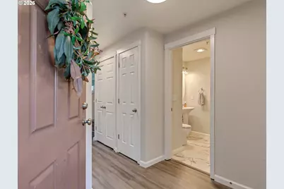 10769 SW Canterbury Ln #102, Tigard, OR 97224 - Photo 9