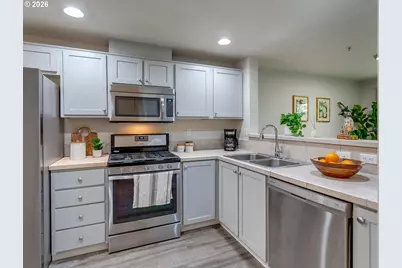 10769 SW Canterbury Ln #102, Tigard, OR 97224 - Photo 15