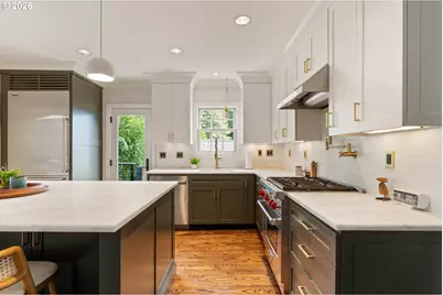 3570 SW Council Crest Dr, Portland, OR 97239 - Photo 11