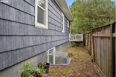 2345 SE Clinton St, Portland, OR 97202 - Photo 41