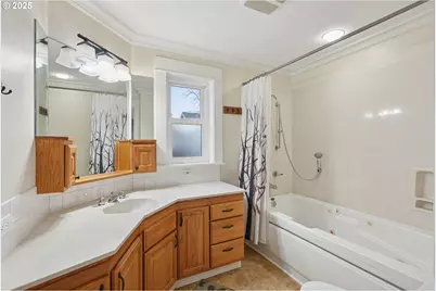 7521 N Jersey St, Portland, OR 97203 - Photo 17