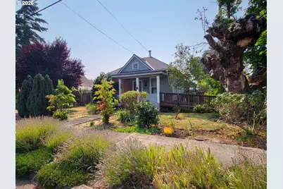 305 S 3rd St, Cottage Grove, OR 97424 - Photo 1