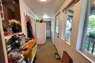 305 S 3rd St, Cottage Grove, OR 97424 - Photo 21