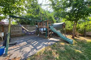 305 S 3rd St, Cottage Grove, OR 97424 - Photo 29