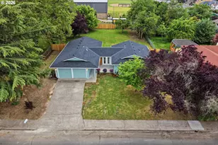 22100 SW Augusta Ln, Hillsboro, OR 97123 - Photo 41
