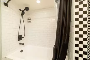 825 NE 76th Ave, Portland, OR 97213 - Photo 15