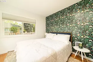 825 NE 76th Ave, Portland, OR 97213 - Photo 9