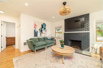 825 NE 76th Ave, Portland, OR 97213 - Photo 3