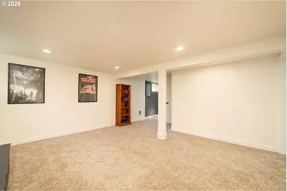 825 NE 76th Ave, Portland, OR 97213 - Photo 13