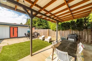 825 NE 76th Ave, Portland, OR 97213 - Photo 23