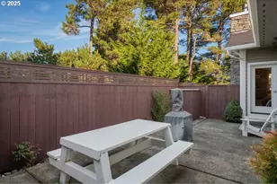 2014 Royal Saint Georges Dr, Florence, OR 97439 - Photo 27