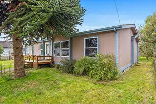 620 N Bay St, Waldport, OR 97394 - Photo 29