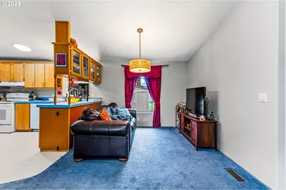 620 N Bay St, Waldport, OR 97394 - Photo 7