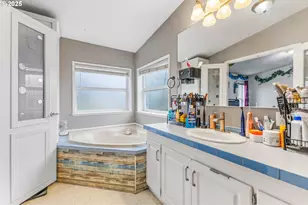 620 N Bay St, Waldport, OR 97394 - Photo 17