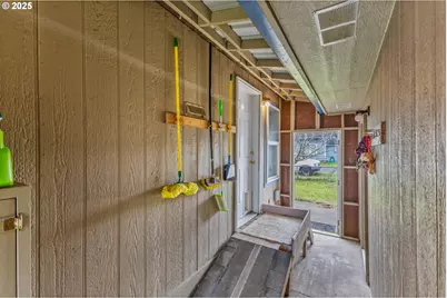 620 N Bay St, Waldport, OR 97394 - Photo 33