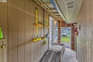 620 N Bay St, Waldport, OR 97394 - Photo 33