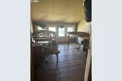 83354 N Pacific Hwy, Creswell, OR 97426 - Photo 23