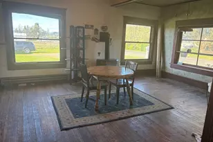 83354 N Pacific Hwy, Creswell, OR 97426 - Photo 3