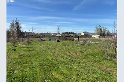 83354 N Pacific Hwy, Creswell, OR 97426 - Photo 9